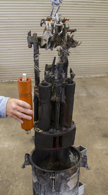 Oil circuit recloser struck by lightning